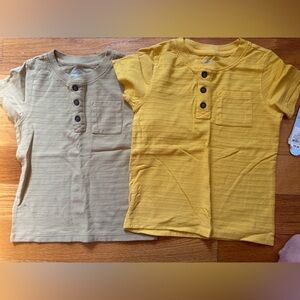 Bundle of 2 short sleeve Henley shirts